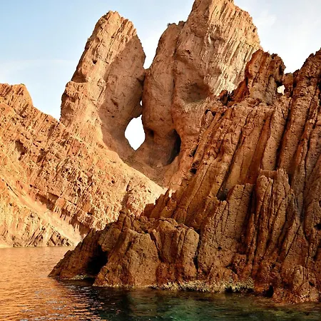 International 3* Calvi (Corsica)