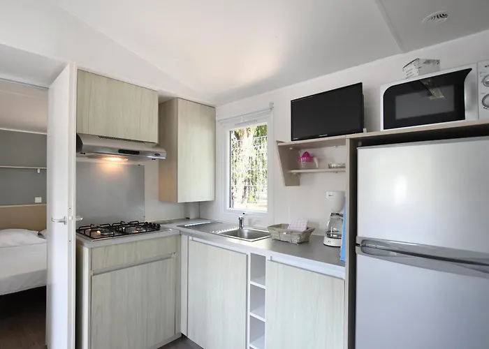 Kamp alanı International Calvi (Corsica)